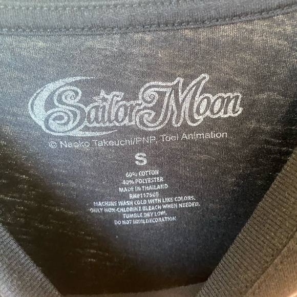 Sailor Moon Graphic T Small - Picture 6 of 10